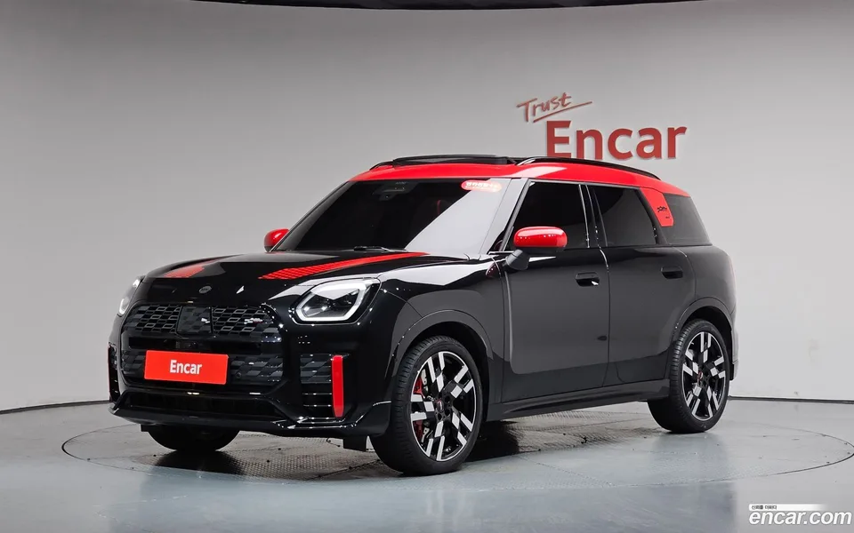MINI Cooper S Countryman ALL4 JCW 2024 — фото 1, купить с доставкой в Москву