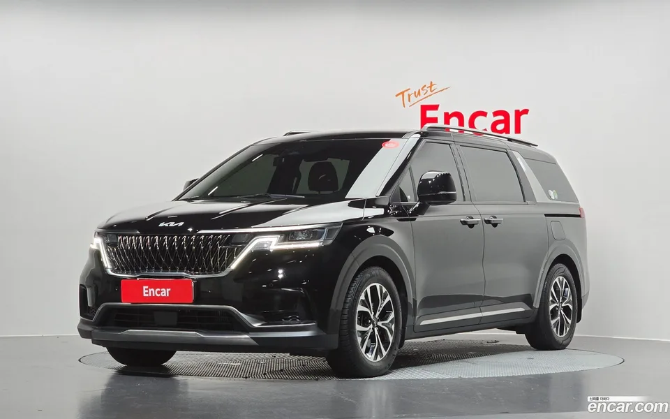 Kia Carnival 11 2023 — photo 1, buy with delivery to Moscow