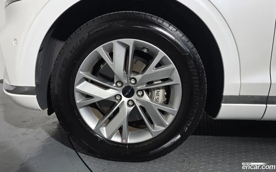 Genesis GV70 2.5T AWD 2024 — миниатюра 2