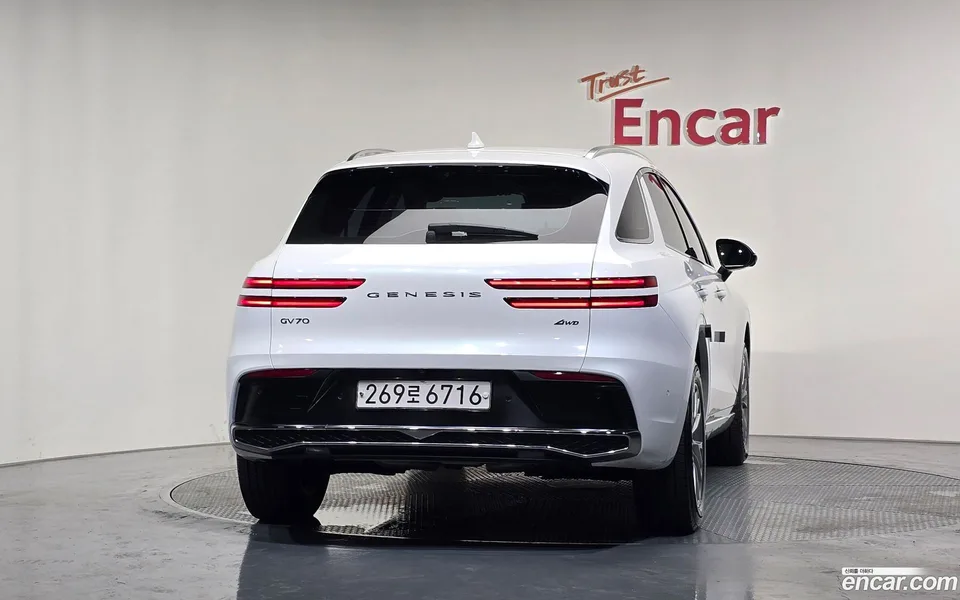Genesis GV70 2.5T AWD 2024 — миниатюра 4