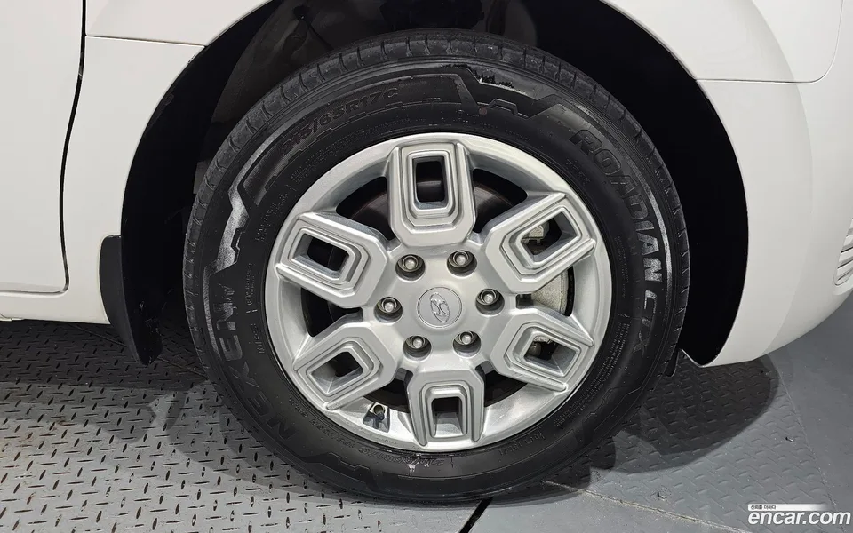 Hyundai Staria 11 2023 — thumbnail 2