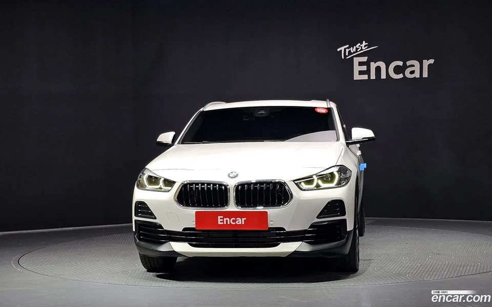 BMW X2 xDrive20i 2022 — thumbnail 3