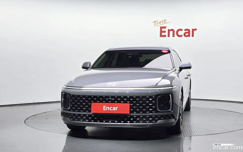 Hyundai Grandeur Hybrid 2023 — thumbnail 3