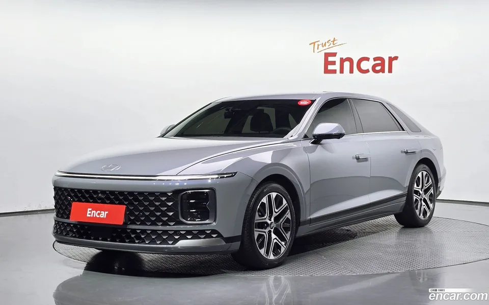 Hyundai Grandeur Hybrid 2023 — photo 1, buy with delivery to Moscow