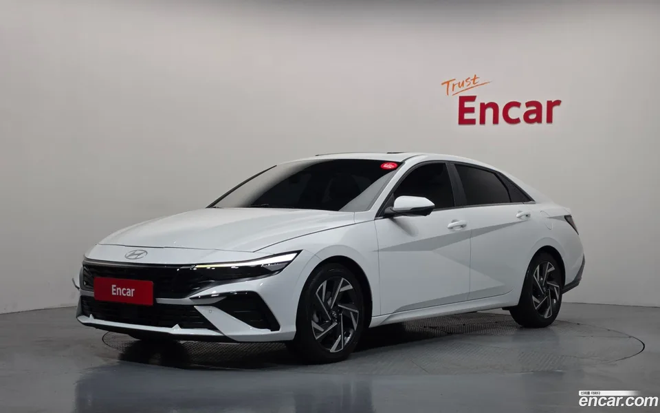 Hyundai Avante CN7 Hybrid 2023 — photo 1, buy with delivery to Moscow
