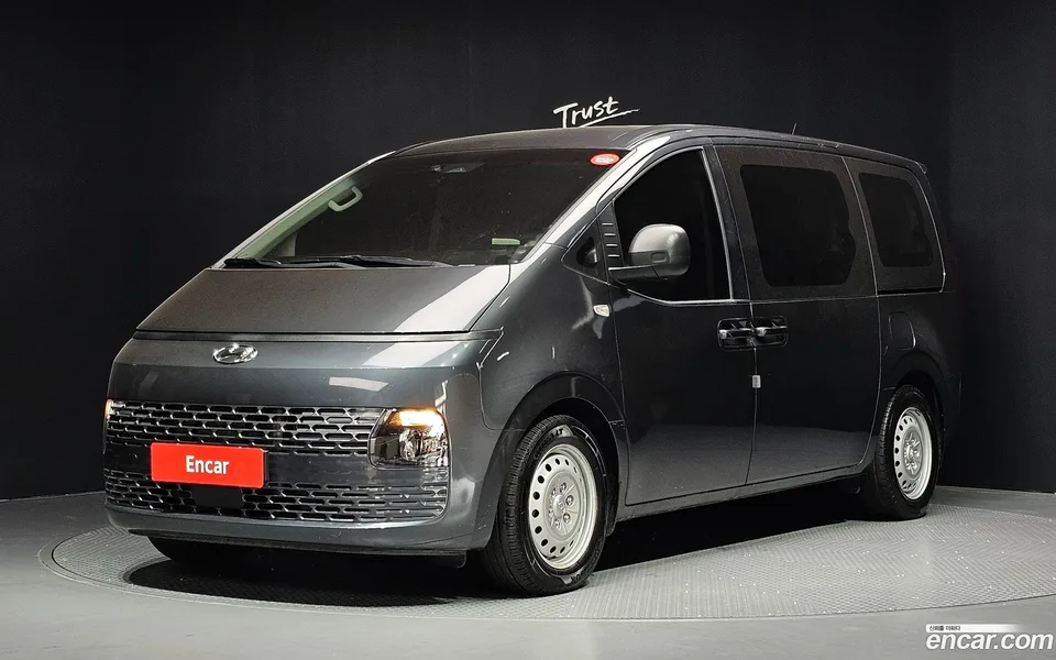 Hyundai Staria 4WD 11 2022 — photo 1, buy with delivery to Moscow