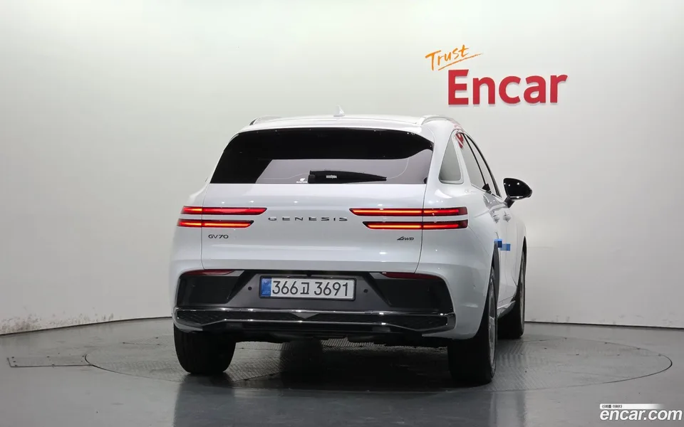 Genesis GV70 2.5T AWD 2025 — thumbnail 4