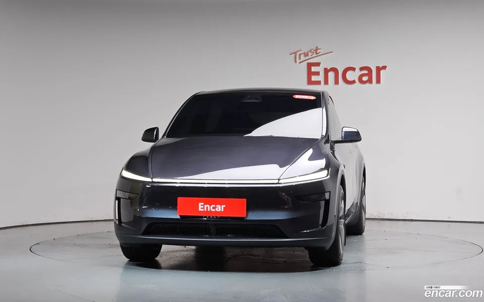 Tesla Model Y RWD 2026 — thumbnail 3