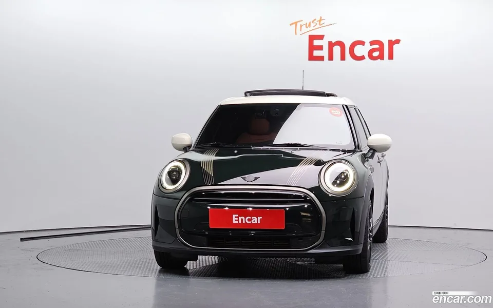 MINI Cooper 5 2022 — thumbnail 3
