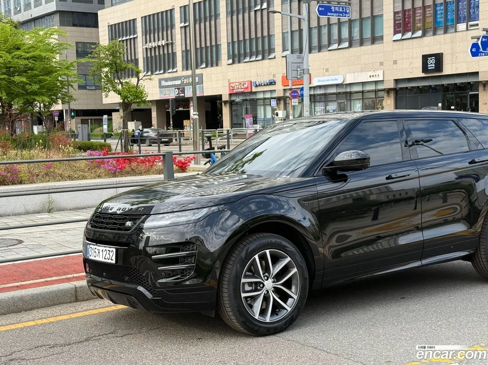 Land Rover Range Rover Evoque P250 R- SE 2026 — thumbnail 3