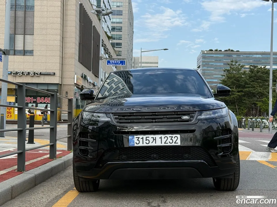 Land Rover Range Rover Evoque P250 R- SE 2026 — photo 1, buy with delivery to Moscow