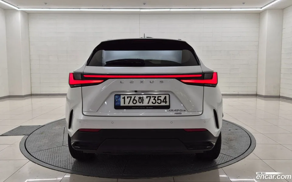 Lexus NX 450h+ 2022 — thumbnail 3