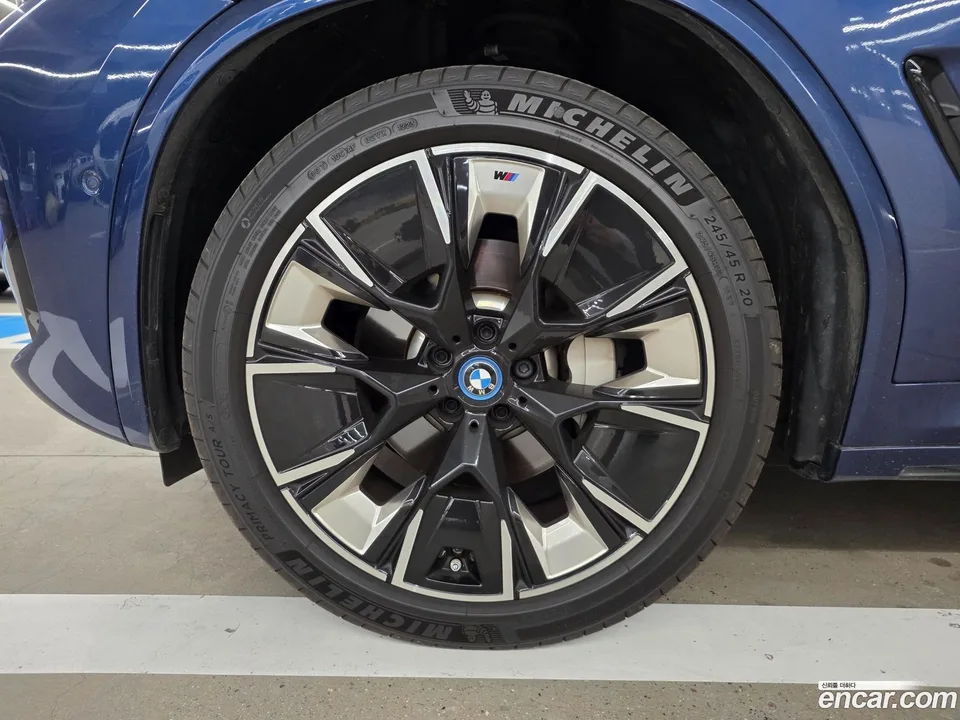 BMW iX3 M 2022 — thumbnail 2