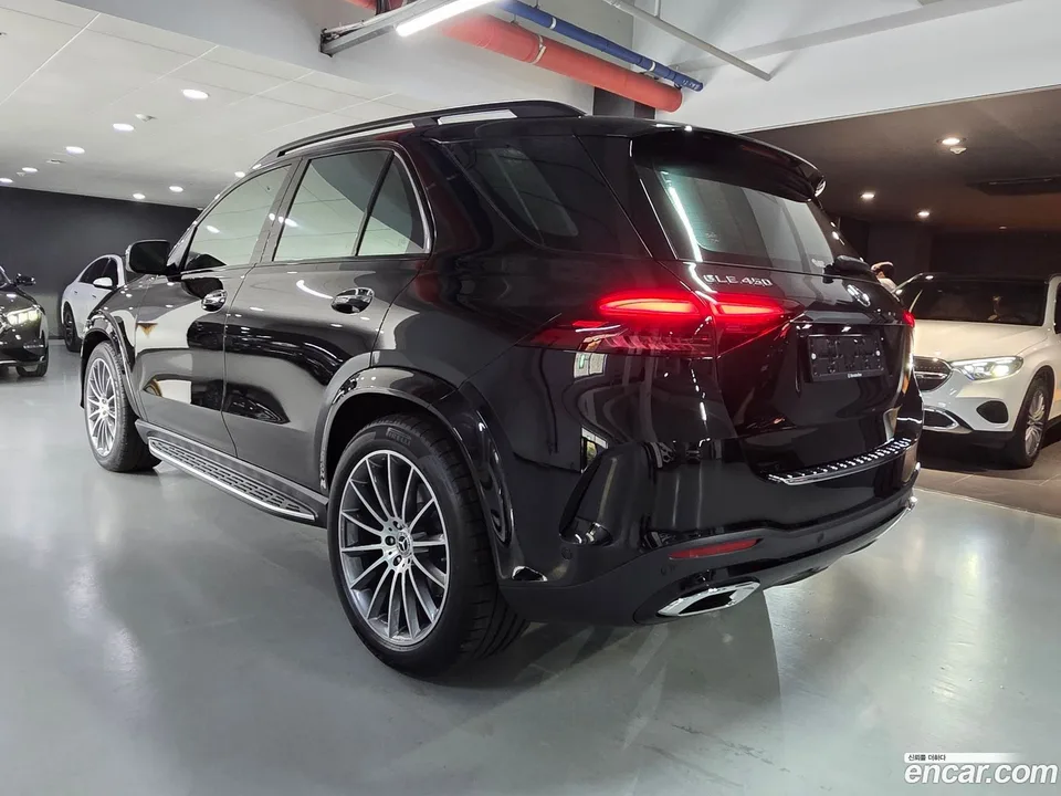 Mercedes-Benz GLE-Class GLE450 4MATIC AMG Line 2026 — thumbnail 4