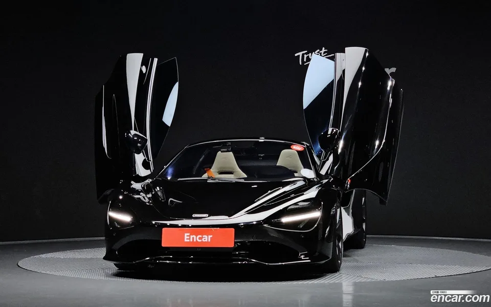 McLaren 750S 4.0 2024 — thumbnail 3