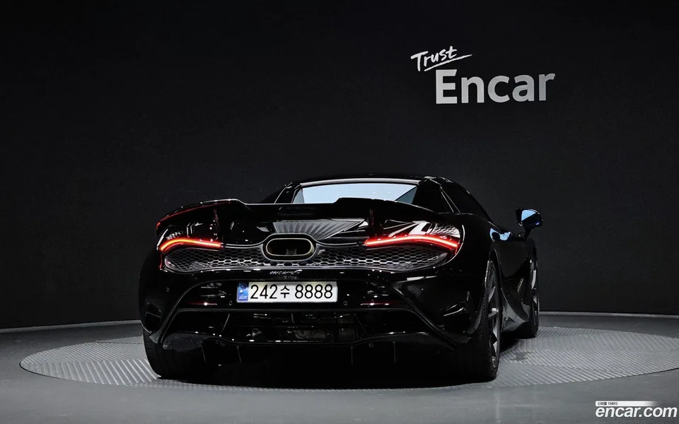McLaren 750S 4.0 2024 — thumbnail 4