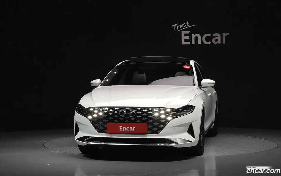 Hyundai Grandeur IG Hybrid 2022 — thumbnail 3