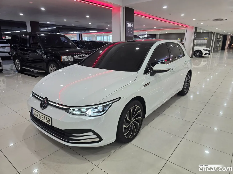 Volkswagen Golf 2.0 TDI 2023 — фото 1, купить с доставкой в Москву