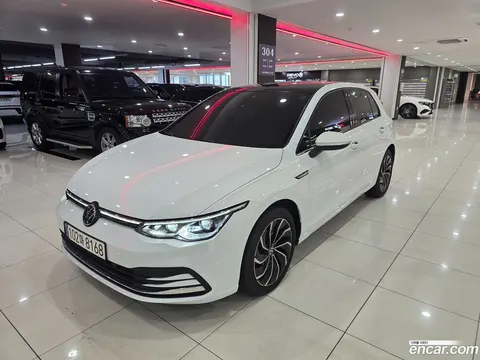 Volkswagen Golf 2023 купить в Москве