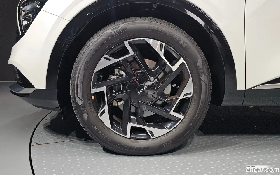Kia Sportage 1.6 2WD 2024 — thumbnail 2