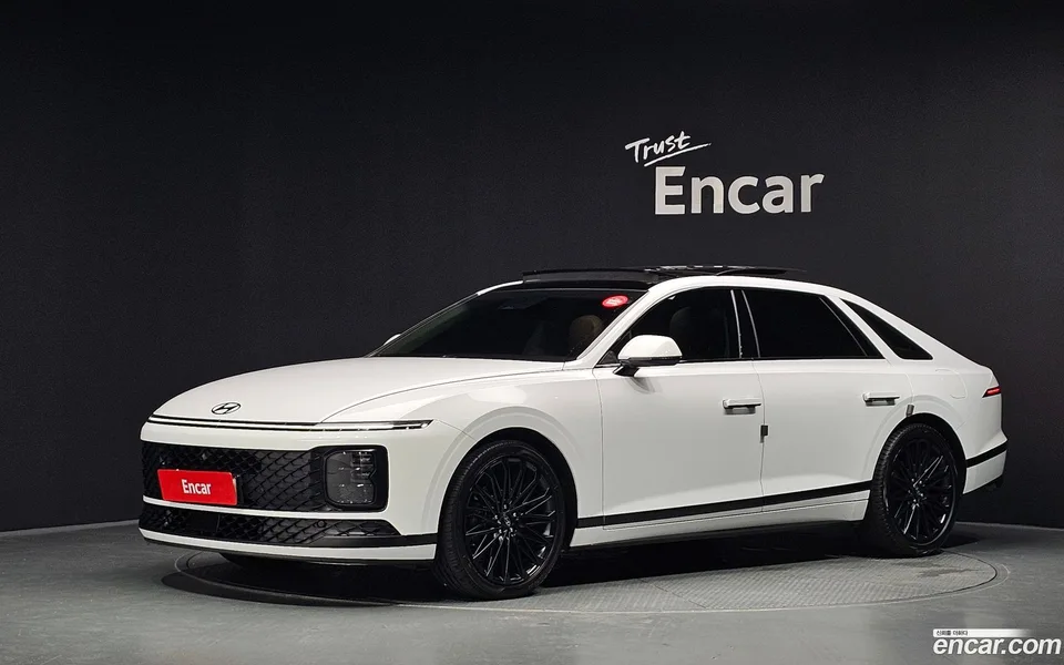 Hyundai Grandeur 2.5 2WD 2023 — photo 1, buy with delivery to Moscow