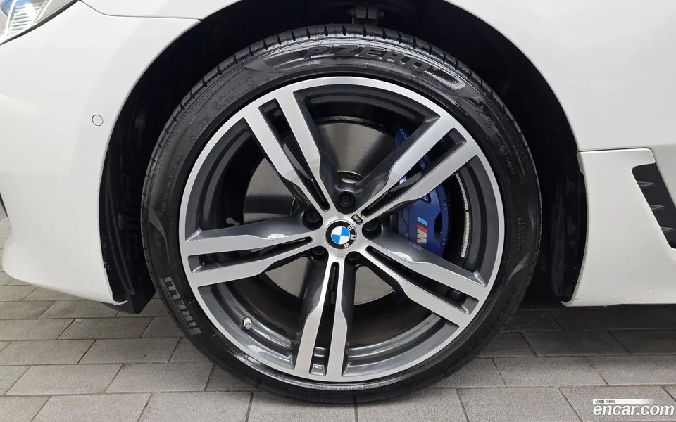 BMW 6 Series GT 630i xDrive M 2023 — thumbnail 2