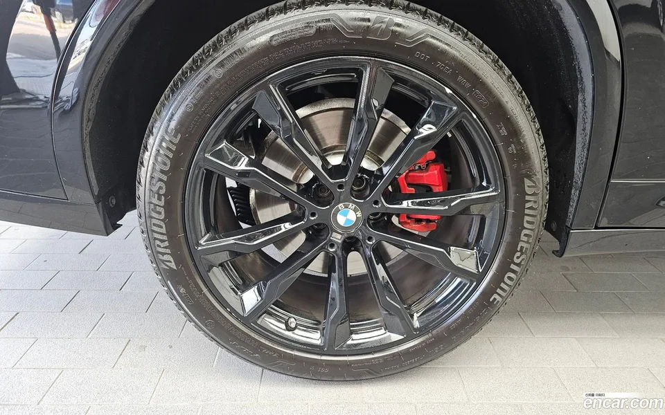 BMW X4 xDrive20i M 2025 — миниатюра 2