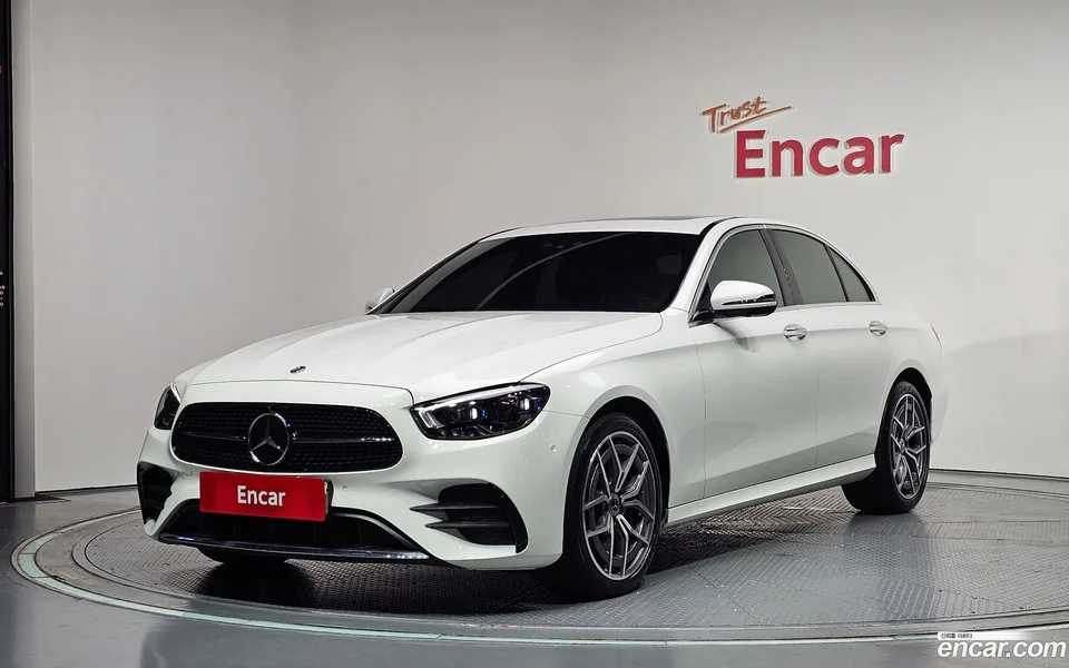 Mercedes-Benz E-Class E220d 4MATIC AMG Line 2023 — photo 1, buy with delivery to Moscow