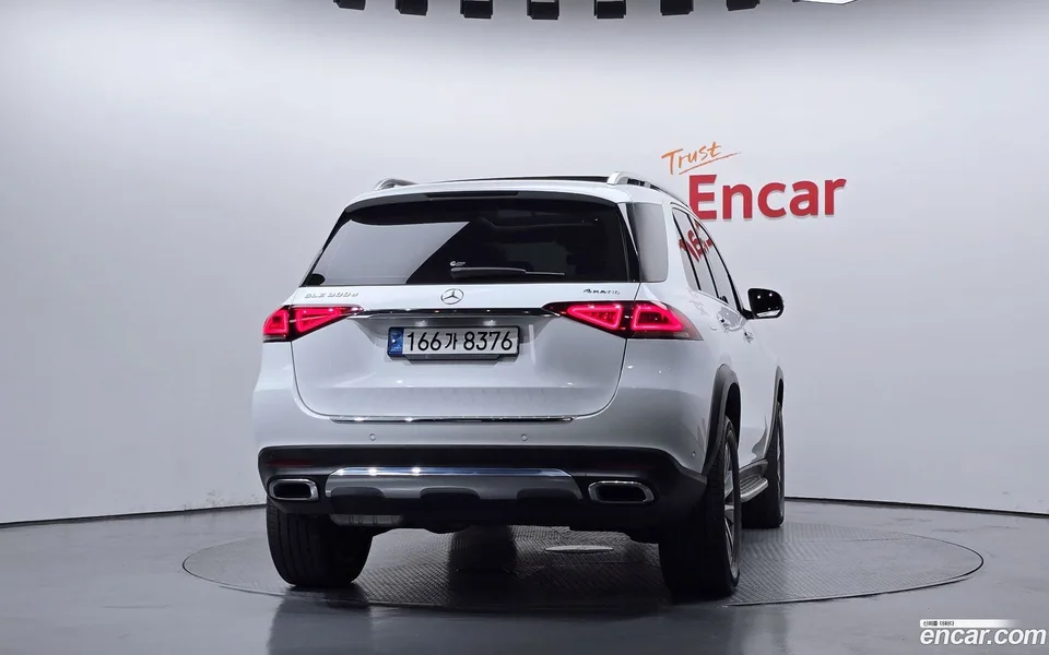 Mercedes-Benz GLE-Class GLE300d 4MATIC 2022 — thumbnail 4