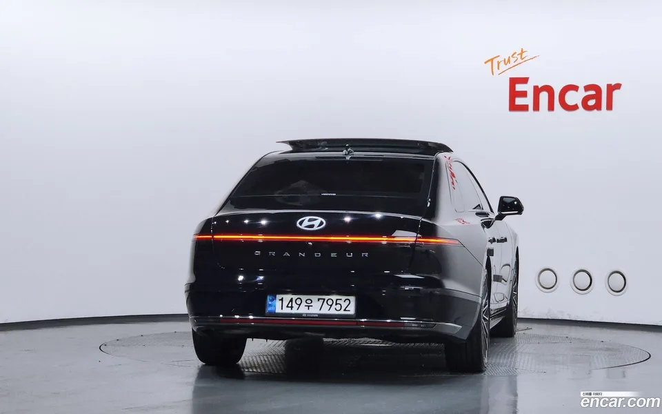 Hyundai Grandeur Hybrid 2023 — thumbnail 4