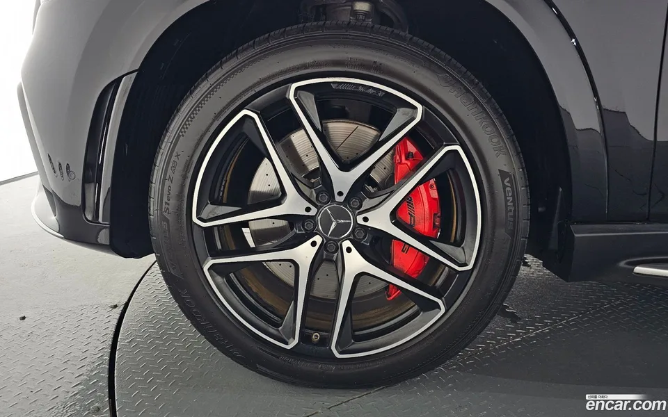 Mercedes-Benz GLE-Class AMG GLE53 4MATIC+ 2023 — thumbnail 5