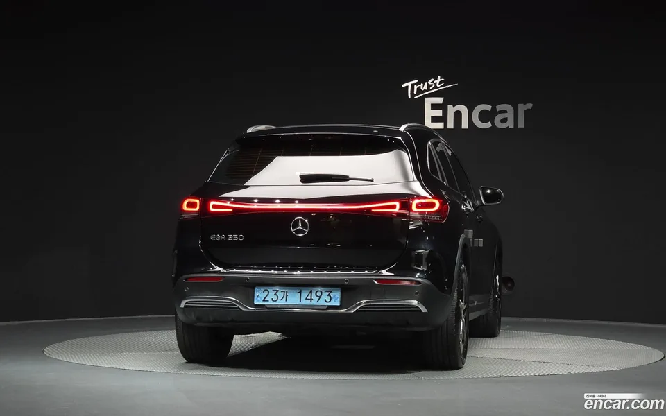 Mercedes-Benz EQA EQA250 AMG 2023 — thumbnail 4