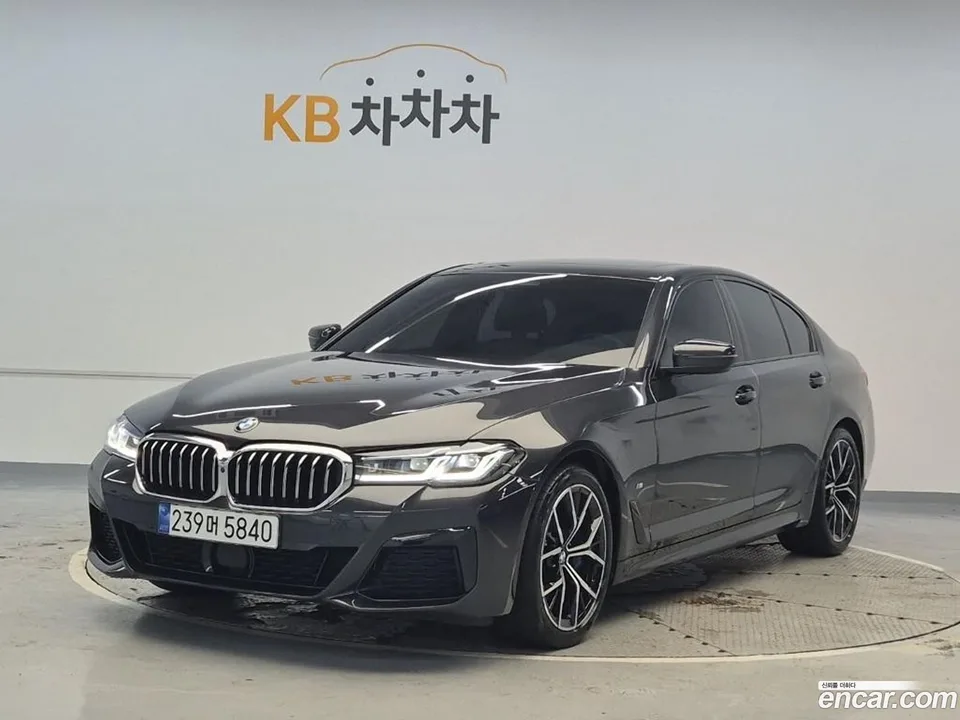 BMW 5 Series 530i M 2023 — photo 1, buy with delivery to Moscow