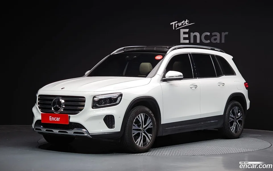 Mercedes-Benz GLB-Class 2024