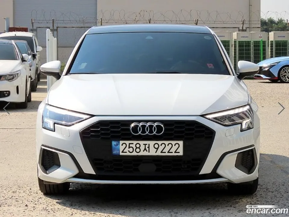 Audi A3 (8Y) 40 TFSI 2023 — photo 1, buy with delivery to Moscow