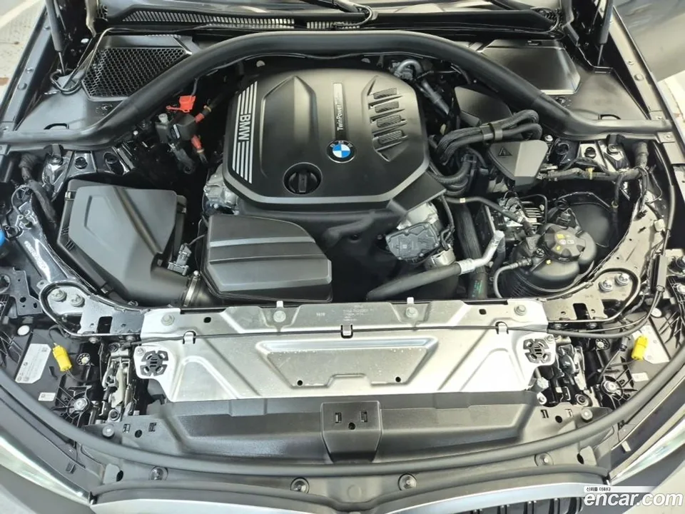 BMW 3 Series 320d 2025 — thumbnail 2