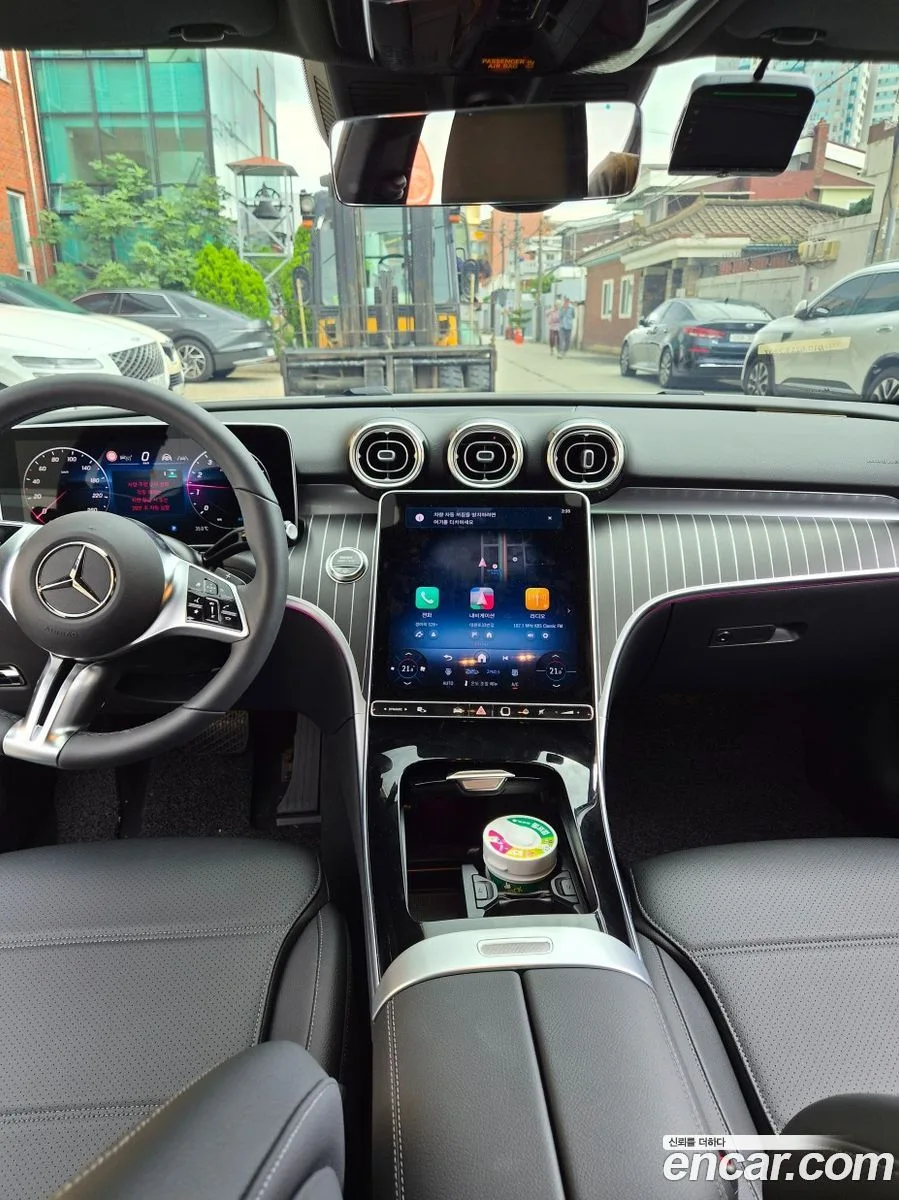 Mercedes-Benz C-Class C200 2026 — thumbnail 2