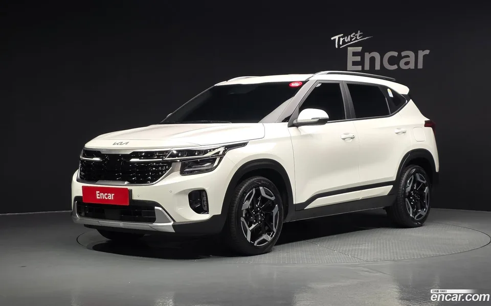 Kia Seltos 1.6 2WD 2024 — photo 1, buy with delivery to Moscow