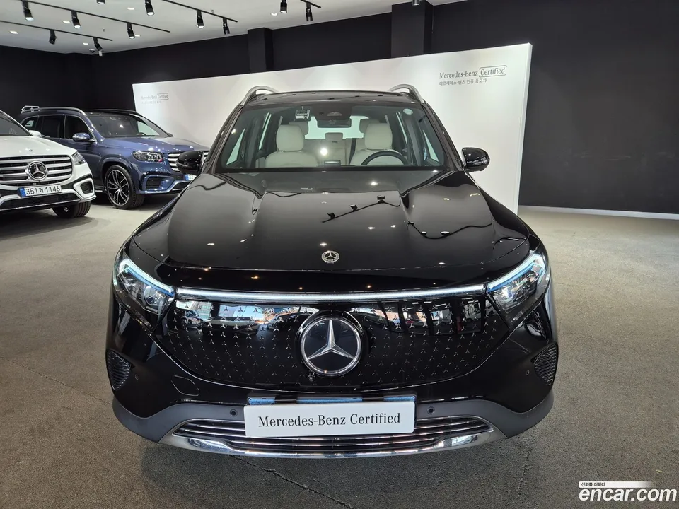 Mercedes-Benz EQB EQB300 4MATIC 2026 — thumbnail 3