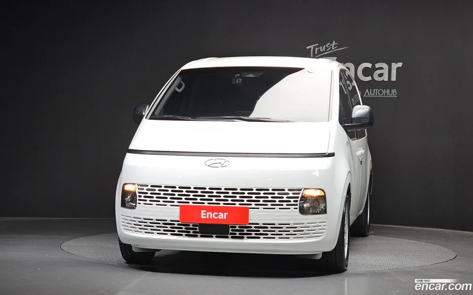 Hyundai Staria 5 2022 — thumbnail 3