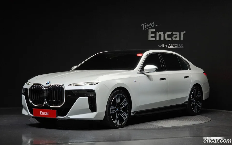BMW i7 xDrive 60 M 2025 — photo 1, buy with delivery to Moscow