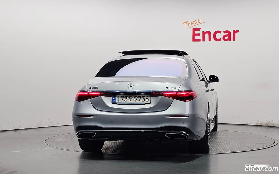 Mercedes-Benz S-Class S500L 4MATIC 2024 — thumbnail 4