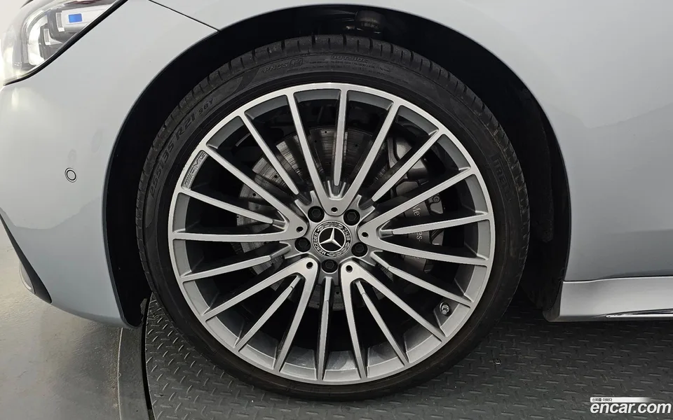 Mercedes-Benz S-Class S500L 4MATIC 2024 — thumbnail 5