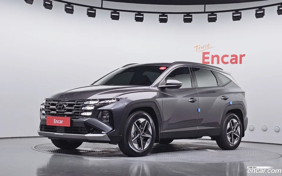 Hyundai Tucson Hybrid NX4 HEV 1.6 2WD 2025 — photo 1, buy with delivery to Moscow