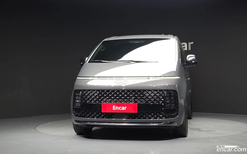 Hyundai Staria 9 2025 — thumbnail 3