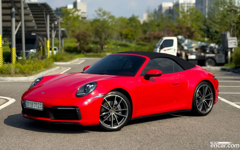 Porsche 911 (992) 2023 — thumbnail 3