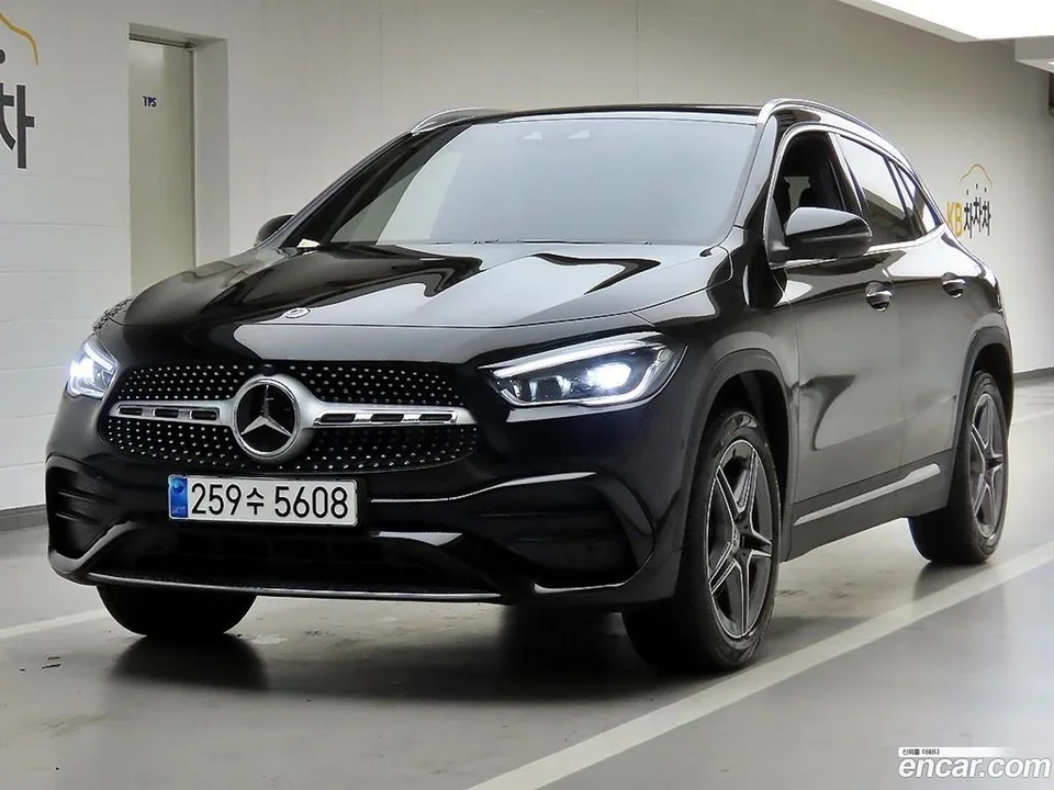 Mercedes-Benz GLA-Class GLA250 4MATIC 2023 — thumbnail 3