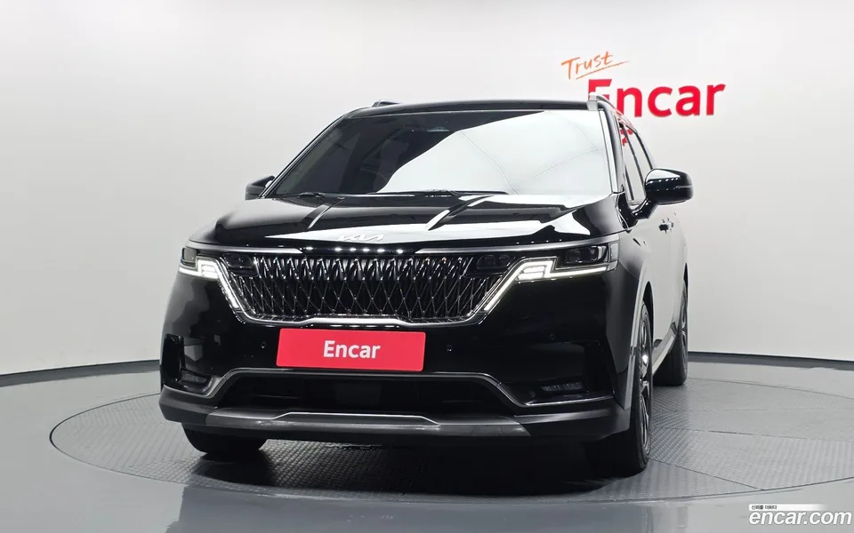 Kia Carnival 9 2023 — thumbnail 3