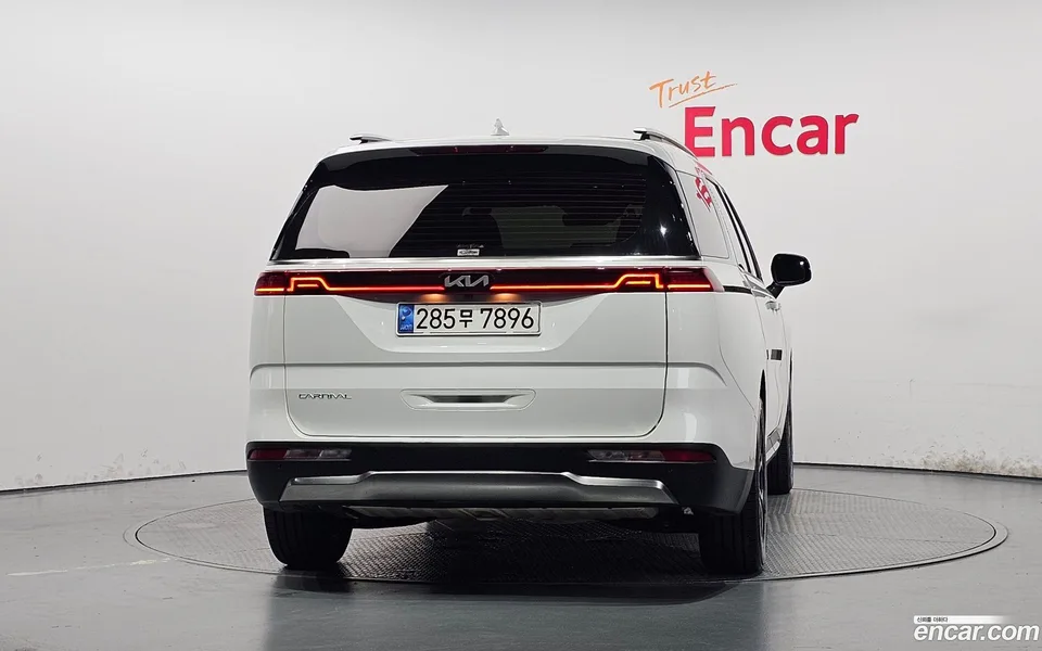 Kia Carnival 9 2022 — thumbnail 4