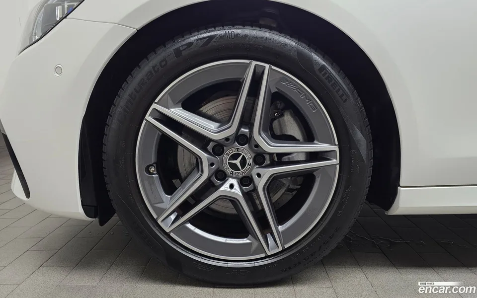 Mercedes-Benz E-Class E250 AMG Line 2023 — thumbnail 5